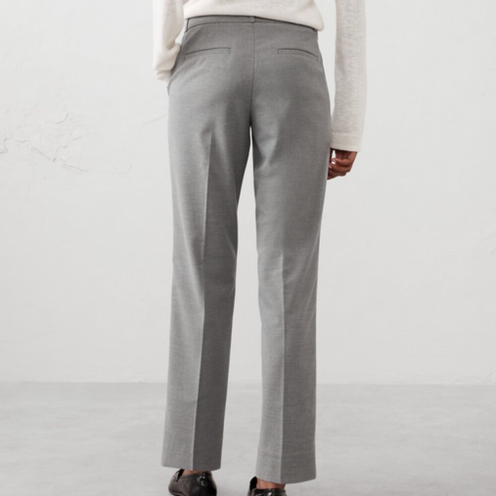 Banana Republic Straight-Leg Dress Pants in Light Gray